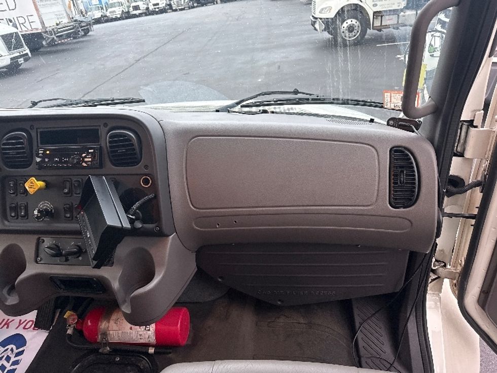 Medium Duty Box Truck-Light and Medium Duty Trucks-Freightliner-2020-M2-Norton-MA-205,519\n\t\tmiles-$ 44,250 - Image 21