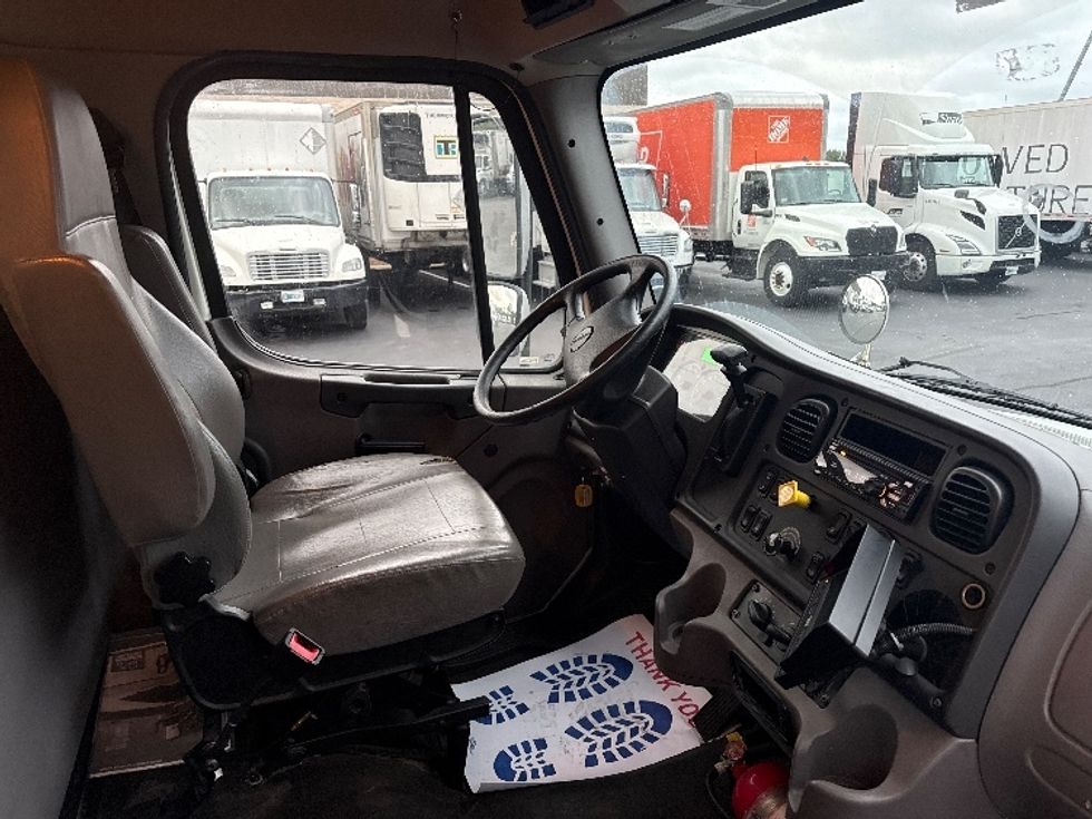 Medium Duty Box Truck-Light and Medium Duty Trucks-Freightliner-2020-M2-Norton-MA-205,519\n\t\tmiles-$ 44,250 - Image 22