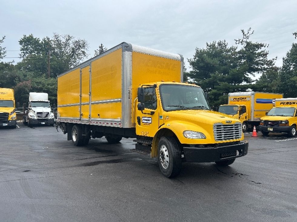 Medium Duty Box Truck-Light and Medium Duty Trucks-Freightliner-2020-M2-Norton-MA-267,125\n\t\tmiles-$ 34,750 - Image 1