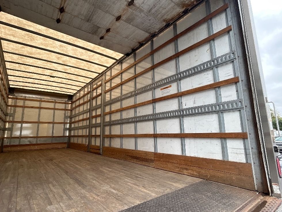 Medium Duty Box Truck-Light and Medium Duty Trucks-Freightliner-2020-M2-Norton-MA-267,125\n\t\tmiles-$ 34,750 - Image 12