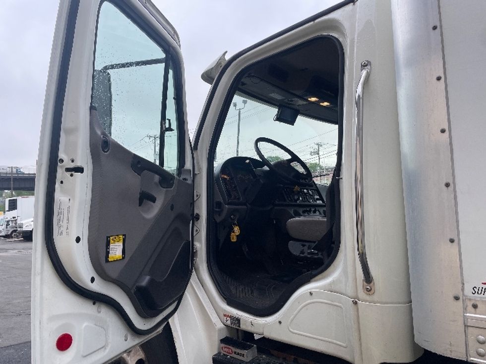 Medium Duty Box Truck-Light and Medium Duty Trucks-Freightliner-2020-M2-Obetz-OH-135,554\n\t\tmiles-$ 63,000 - Image 16