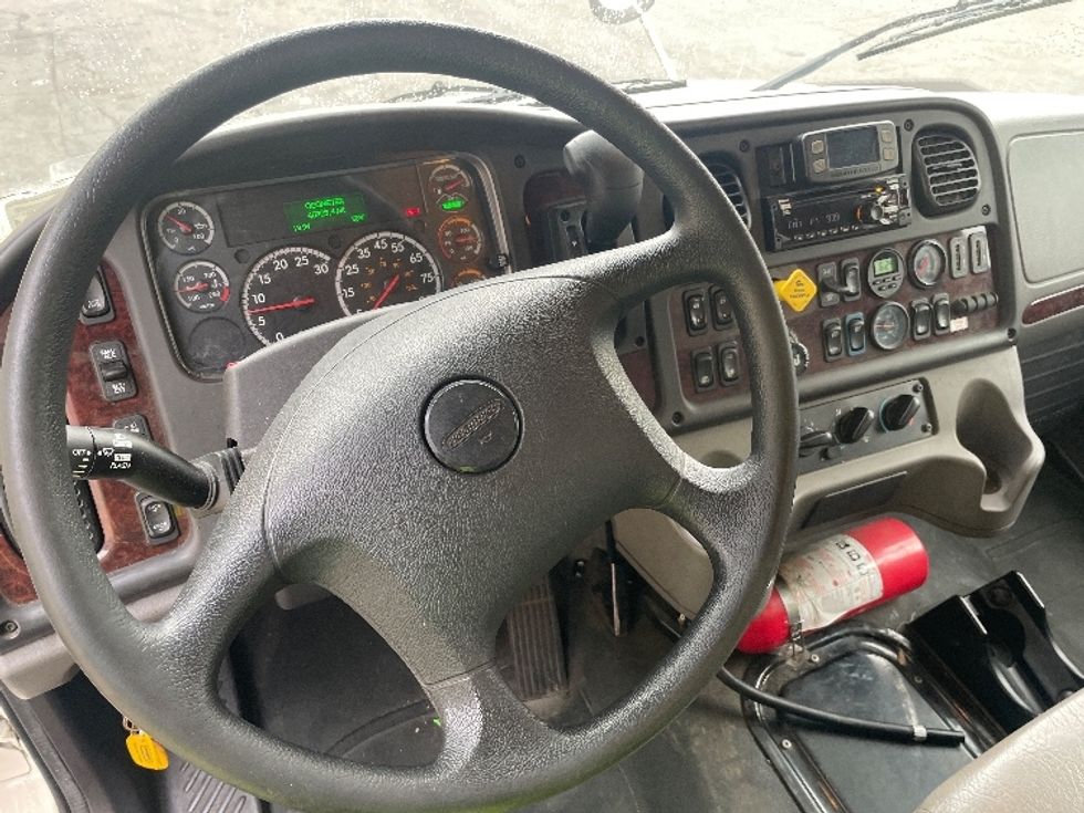 Medium Duty Box Truck-Light and Medium Duty Trucks-Freightliner-2020-M2-Obetz-OH-135,554\n\t\tmiles-$ 63,000 - Image 17