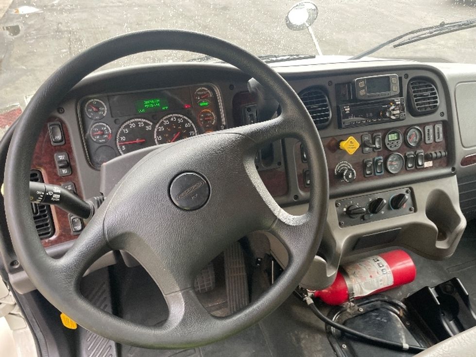 Medium Duty Box Truck-Light and Medium Duty Trucks-Freightliner-2020-M2-Obetz-OH-135,554\n\t\tmiles-$ 63,000 - Image 18