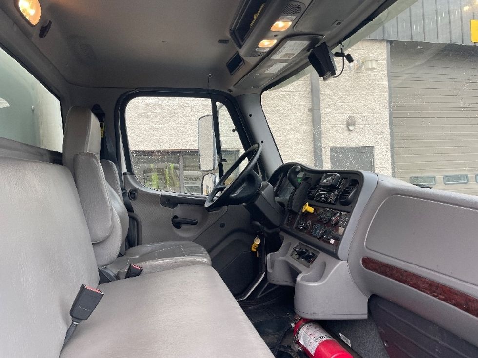 Medium Duty Box Truck-Light and Medium Duty Trucks-Freightliner-2020-M2-Obetz-OH-135,554\n\t\tmiles-$ 63,000 - Image 22