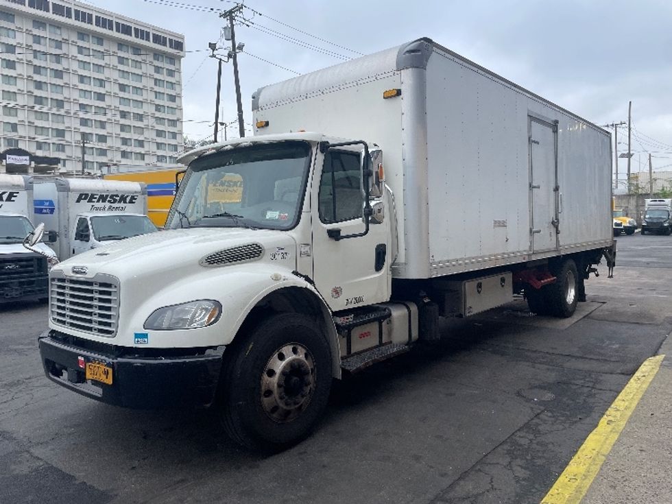 Medium Duty Box Truck-Light and Medium Duty Trucks-Freightliner-2020-M2-Obetz-OH-135,554\n\t\tmiles-$ 63,000 - Image 3