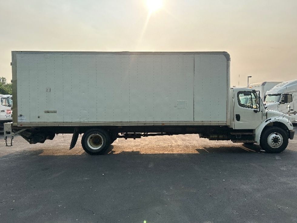 Medium Duty Box Truck-Light and Medium Duty Trucks-Freightliner-2020-M2-Obetz-OH-180,433\n\t\tmiles-$ 55,000 - Image 15