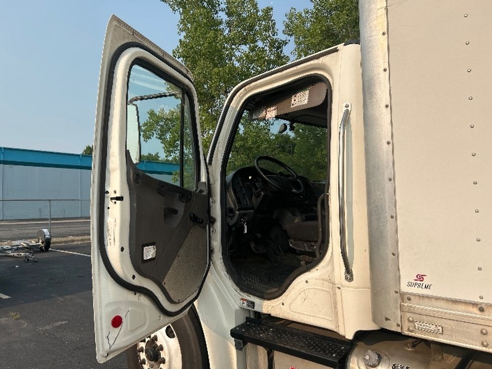 Medium Duty Box Truck-Light and Medium Duty Trucks-Freightliner-2020-M2-Obetz-OH-180,433\n\t\tmiles-$ 55,000 - Image 16