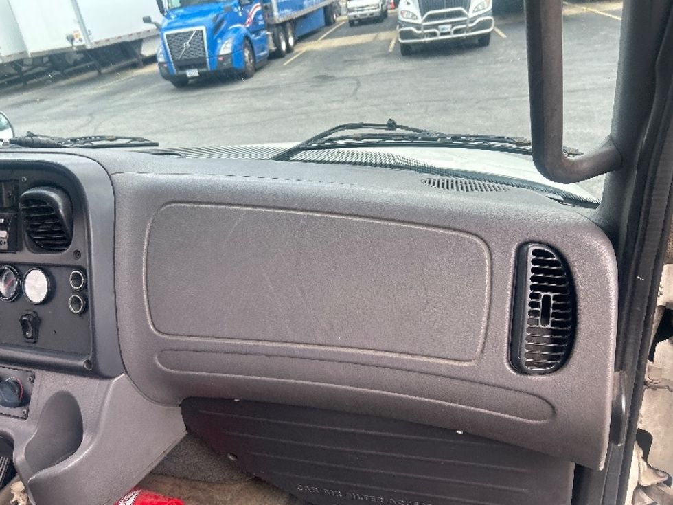 Medium Duty Box Truck-Light and Medium Duty Trucks-Freightliner-2020-M2-Obetz-OH-192,577\n\t\tmiles-$ 49,250 - Image 21