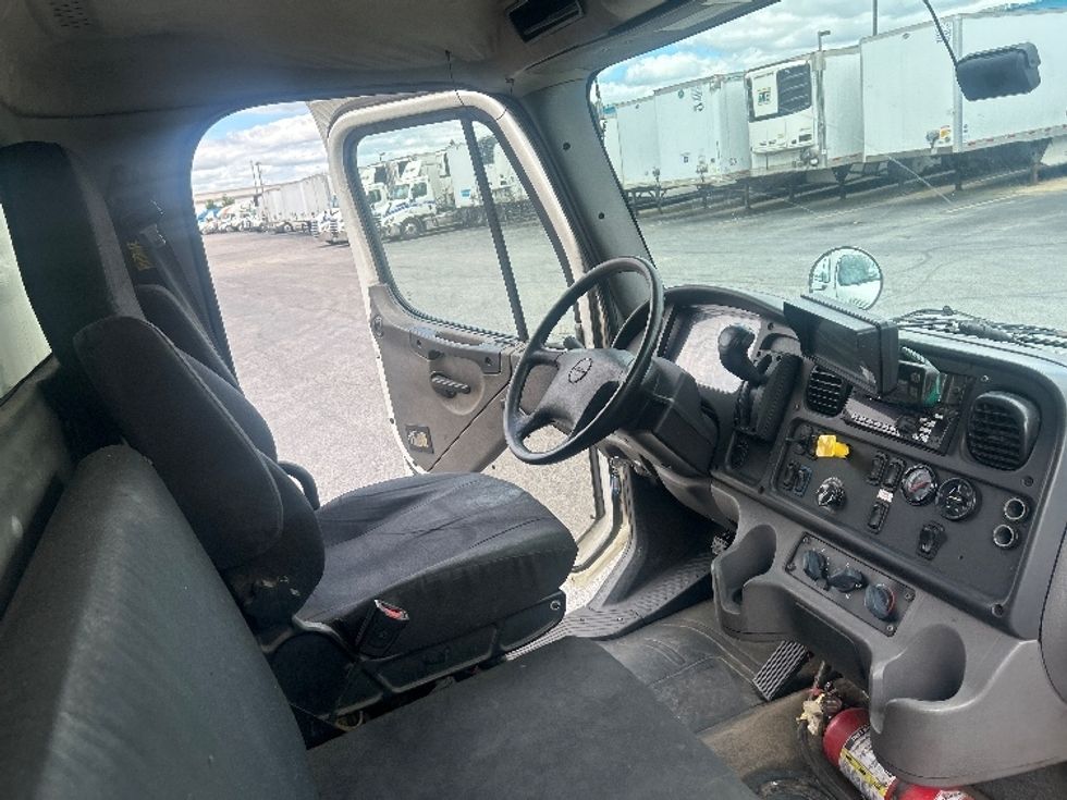 Medium Duty Box Truck-Light and Medium Duty Trucks-Freightliner-2020-M2-Obetz-OH-192,577\n\t\tmiles-$ 49,250 - Image 22