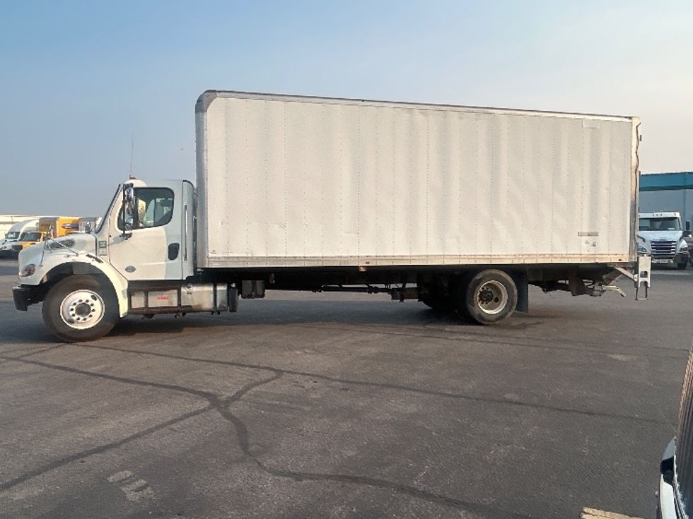 Medium Duty Box Truck-Light and Medium Duty Trucks-Freightliner-2020-M2-Obetz-OH-206,795\n\t\tmiles-$ 51,000 - Image 4