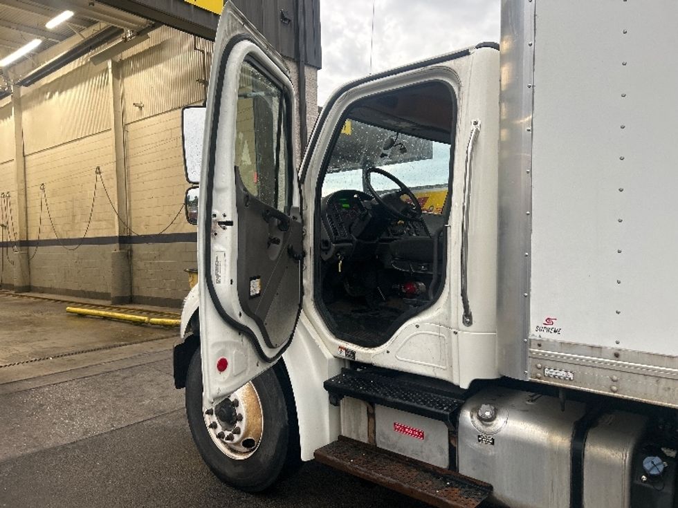 Medium Duty Box Truck-Light and Medium Duty Trucks-Freightliner-2020-M2-Obetz-OH-245,301\n\t\tmiles-$ 45,250 - Image 16