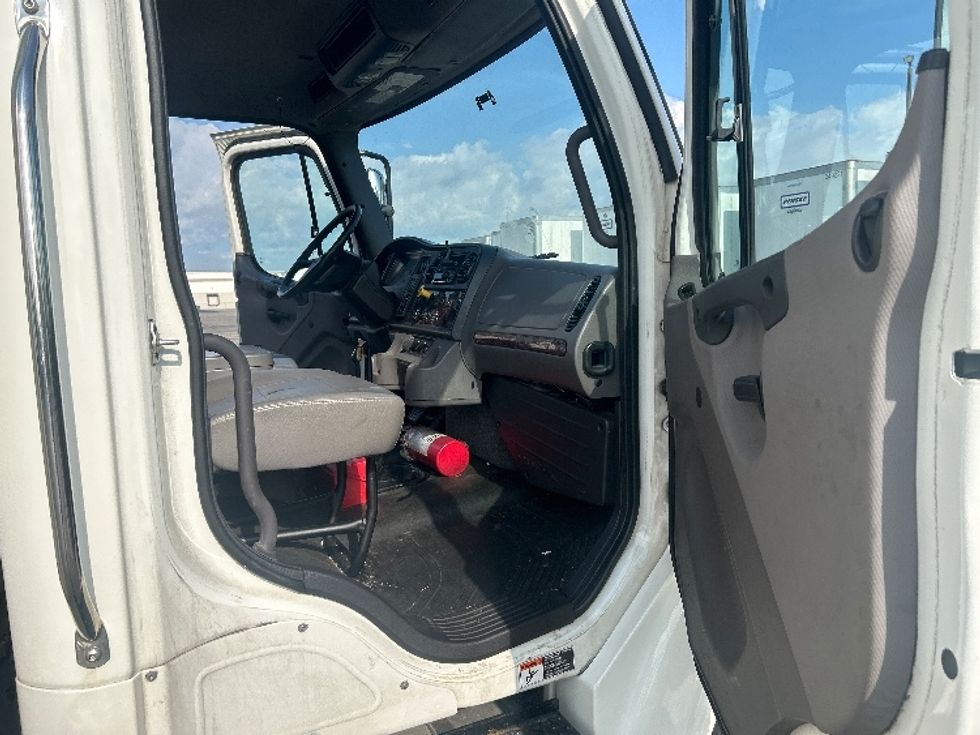 Medium Duty Box Truck-Light and Medium Duty Trucks-Freightliner-2020-M2-Obetz-OH-259,870\n\t\tmiles-$ 29,000 - Image 19