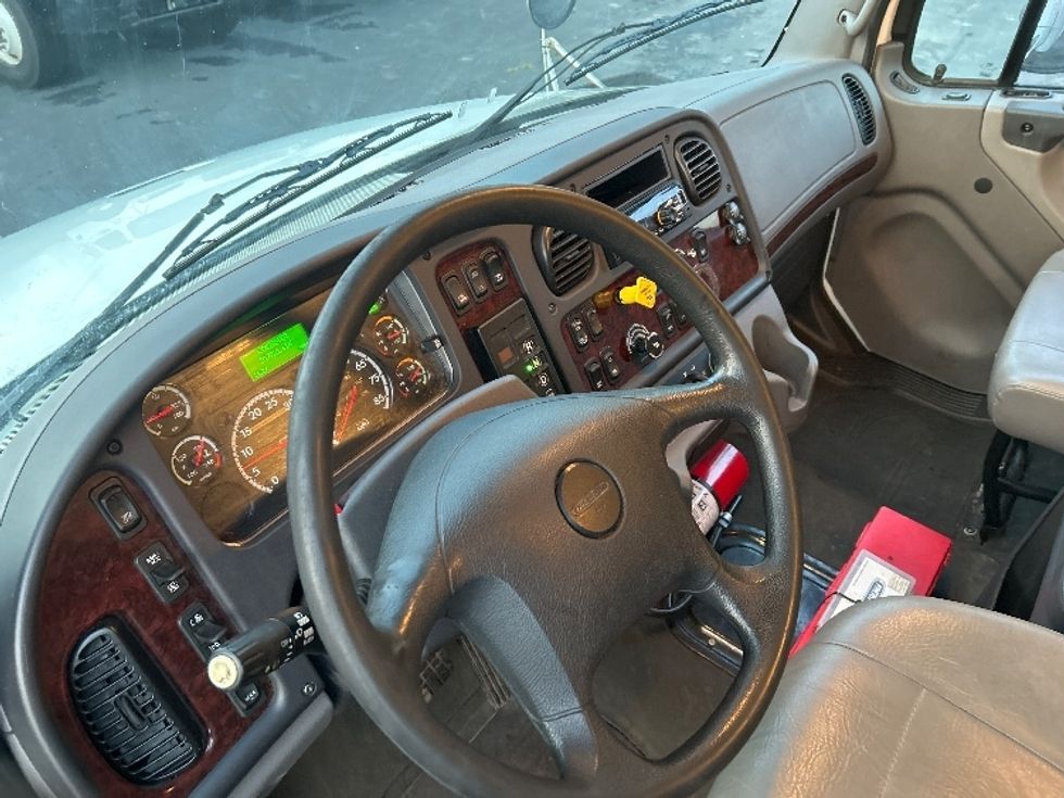 Medium Duty Box Truck-Light and Medium Duty Trucks-Freightliner-2020-M2-Obetz-OH-317,550\n\t\tmiles-$ 23,500 - Image 18