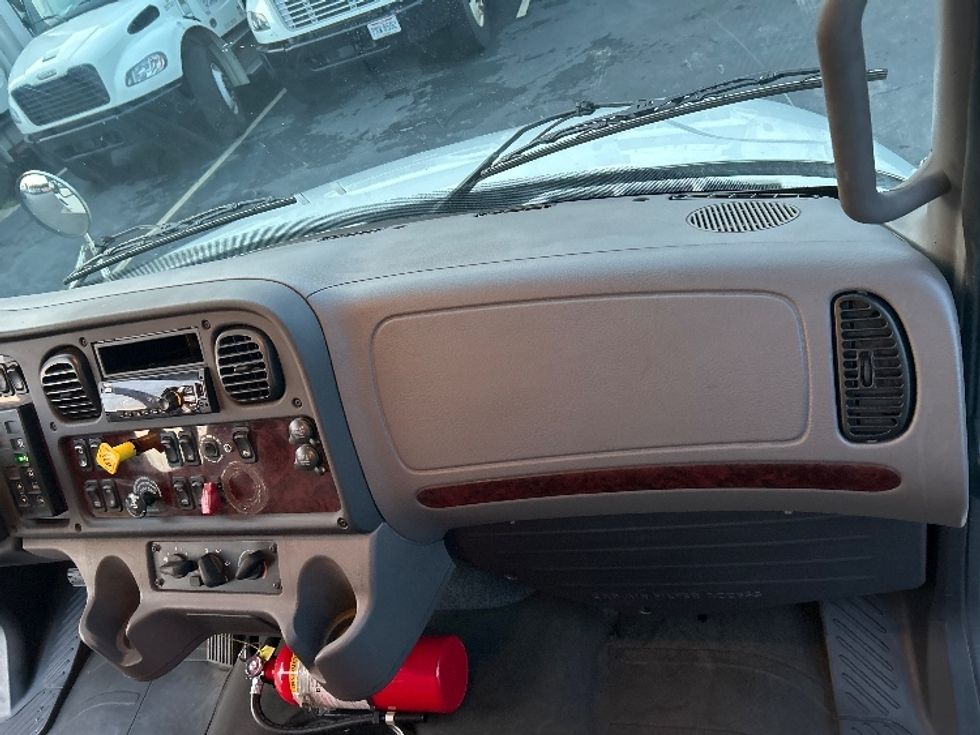 Medium Duty Box Truck-Light and Medium Duty Trucks-Freightliner-2020-M2-Obetz-OH-317,550\n\t\tmiles-$ 23,500 - Image 21