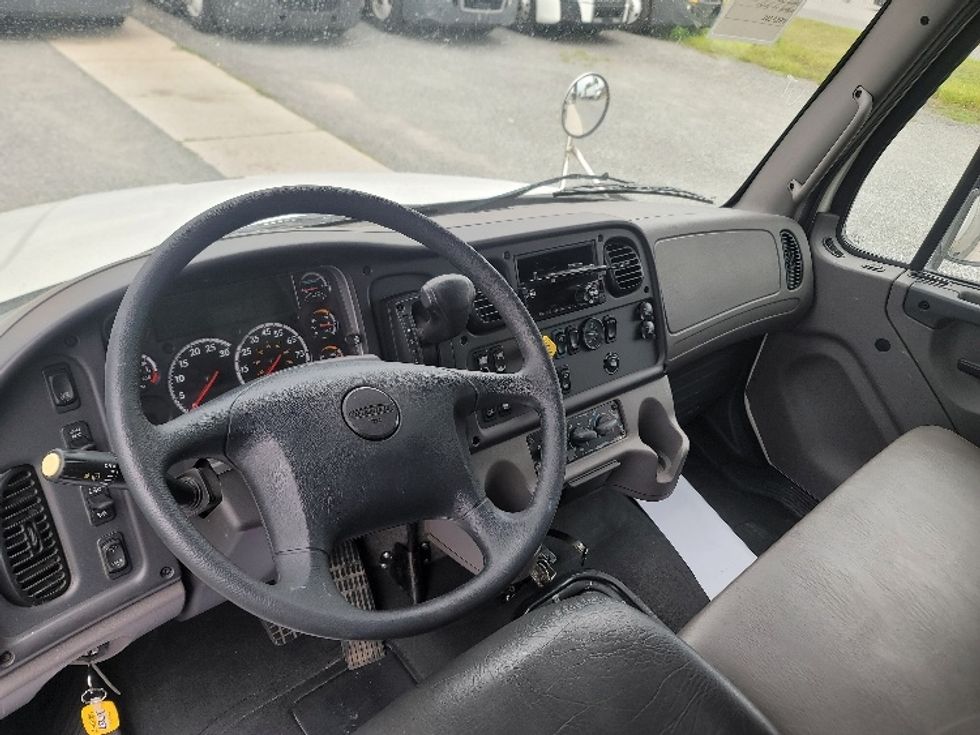 Medium Duty Box Truck-Light and Medium Duty Trucks-Freightliner-2020-M2-Ocala-FL-244,609\n\t\tmiles-$ 43,250 - Image 17