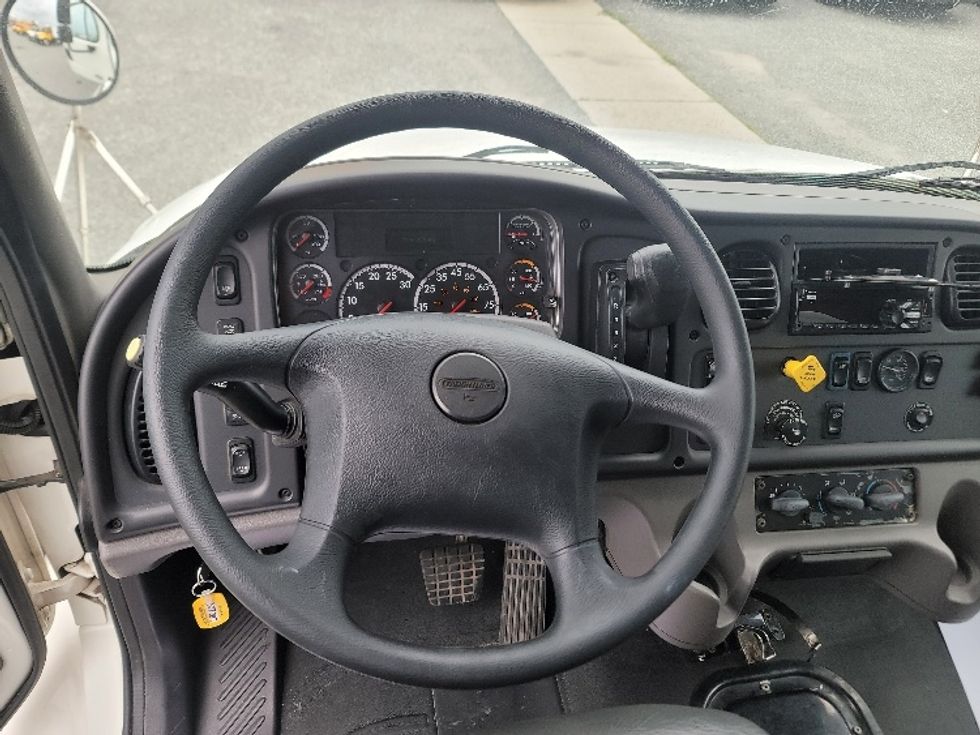 Medium Duty Box Truck-Light and Medium Duty Trucks-Freightliner-2020-M2-Ocala-FL-244,609\n\t\tmiles-$ 43,250 - Image 18