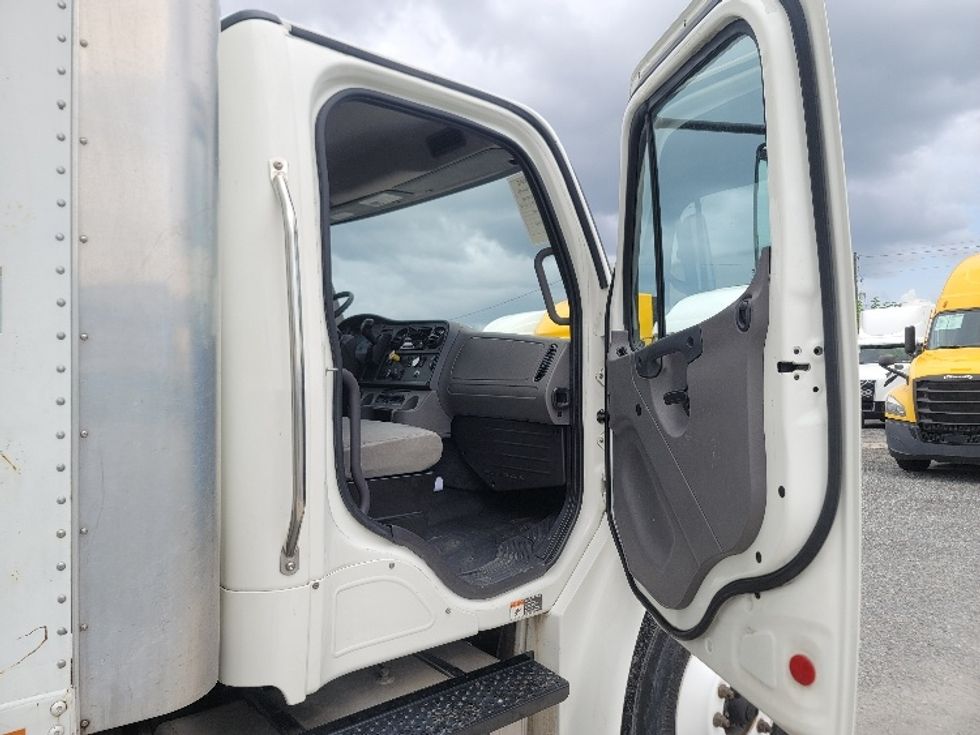 Medium Duty Box Truck-Light and Medium Duty Trucks-Freightliner-2020-M2-Ocala-FL-244,609\n\t\tmiles-$ 43,250 - Image 20