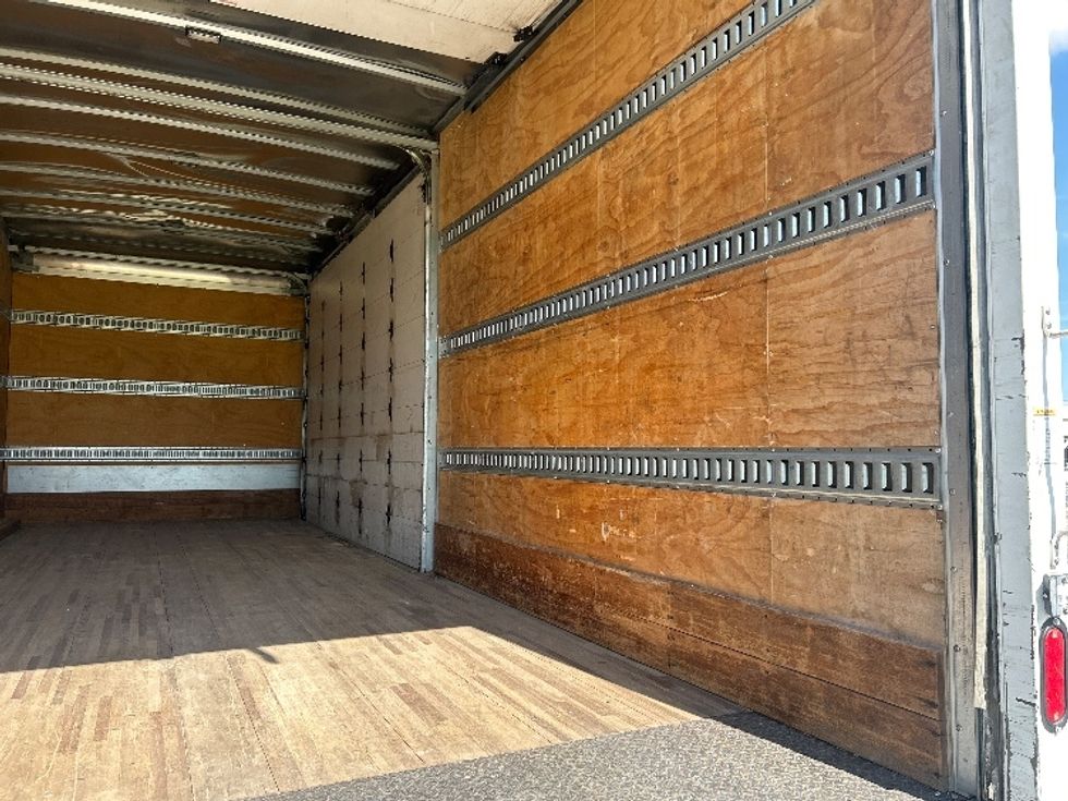 Medium Duty Box Truck-Light and Medium Duty Trucks-Freightliner-2020-M2-Ocala-FL-257,290\n\t\tmiles-$ 42,250 - Image 12
