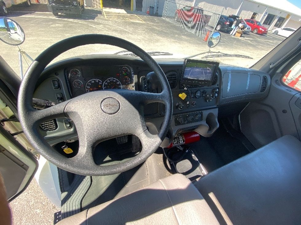 Medium Duty Box Truck-Light and Medium Duty Trucks-Freightliner-2020-M2-Ocala-FL-257,290\n\t\tmiles-$ 42,250 - Image 18