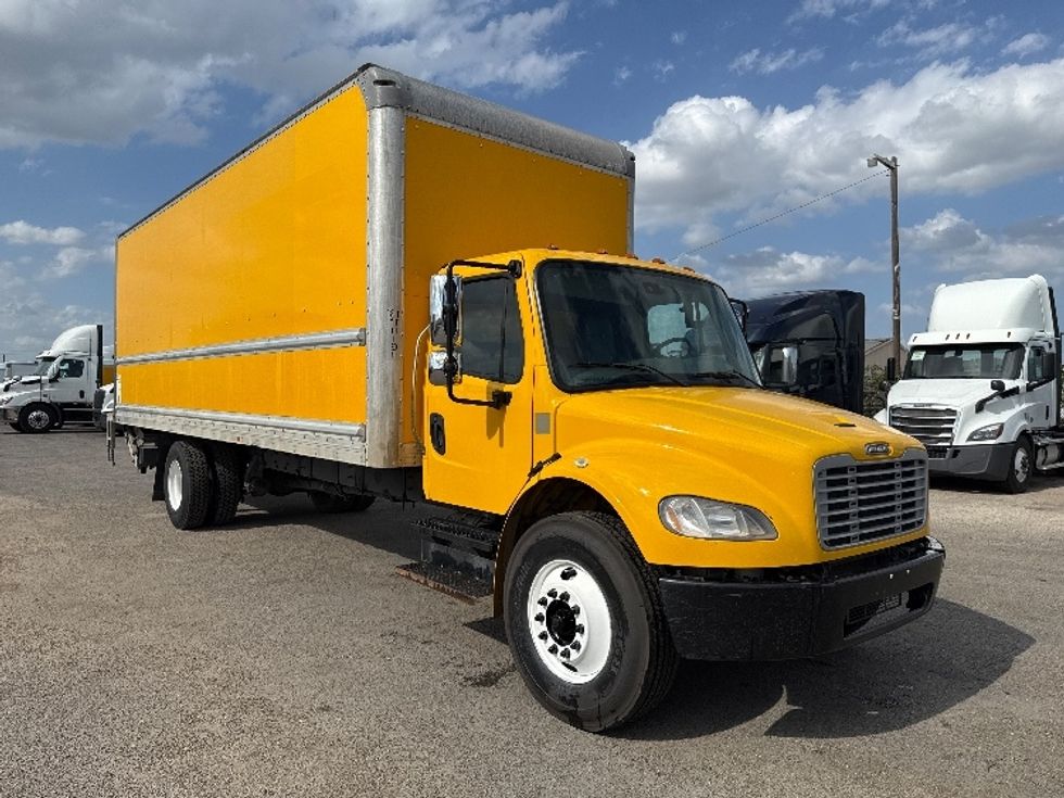 Medium Duty Box Truck-Light and Medium Duty Trucks-Freightliner-2020-M2-Odessa-TX-226,599\n\t\tmiles-$ 38,000 - Image 1