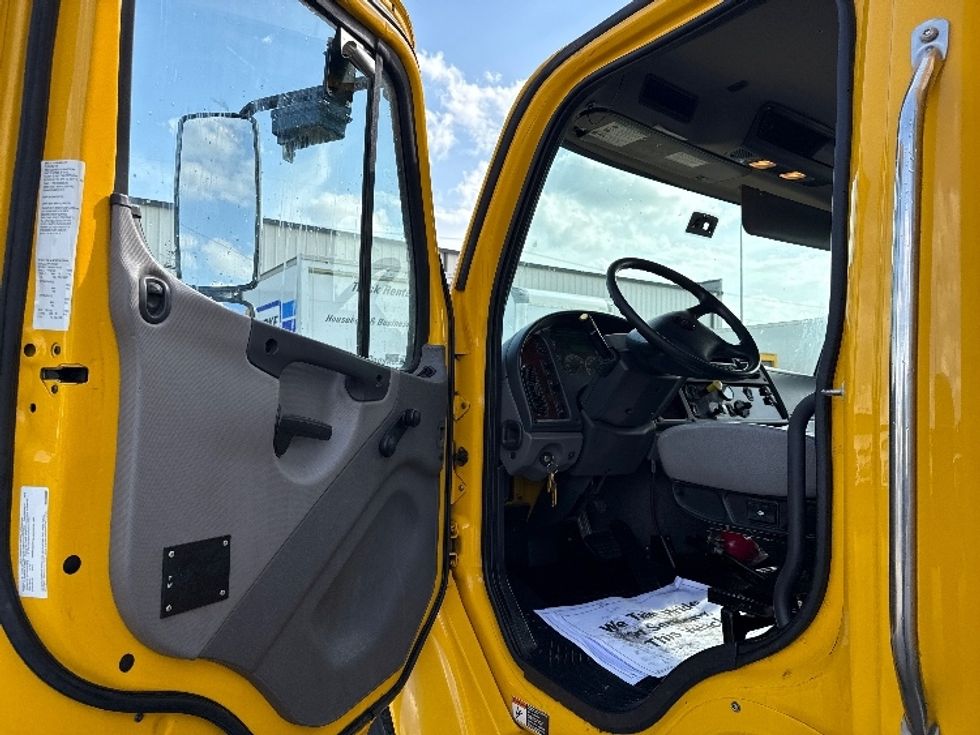 Medium Duty Box Truck-Light and Medium Duty Trucks-Freightliner-2020-M2-Odessa-TX-226,599\n\t\tmiles-$ 38,000 - Image 16