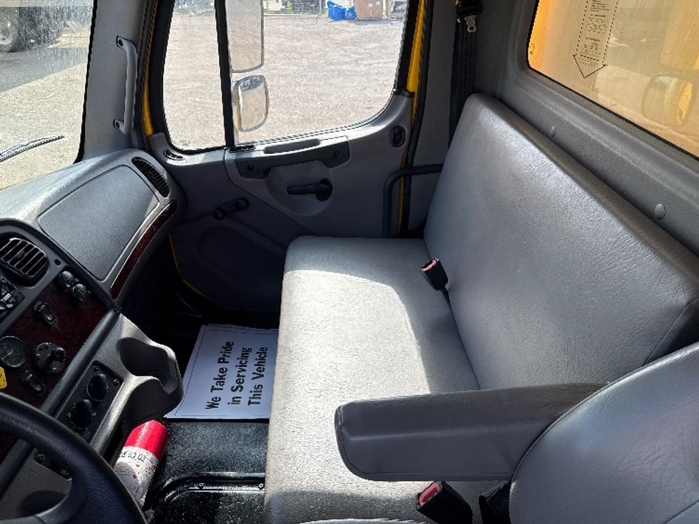 Medium Duty Box Truck-Light and Medium Duty Trucks-Freightliner-2020-M2-Odessa-TX-226,599\n\t\tmiles-$ 38,000 - Image 19
