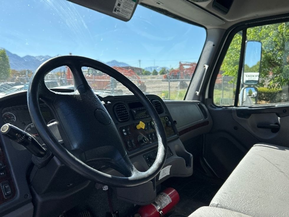 Medium Duty Box Truck-Light and Medium Duty Trucks-Freightliner-2020-M2-Ogden-UT-130,861\n\t\tmiles-$ 61,250 - Image 17