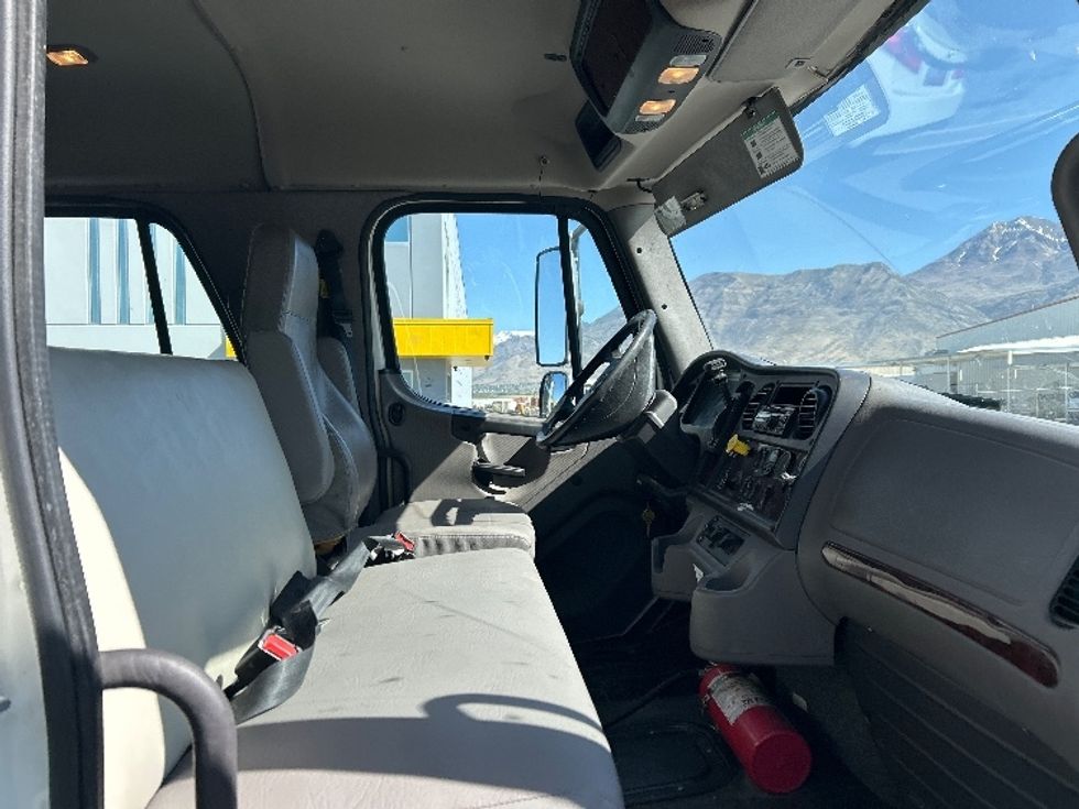 Medium Duty Box Truck-Light and Medium Duty Trucks-Freightliner-2020-M2-Ogden-UT-130,861\n\t\tmiles-$ 61,250 - Image 22