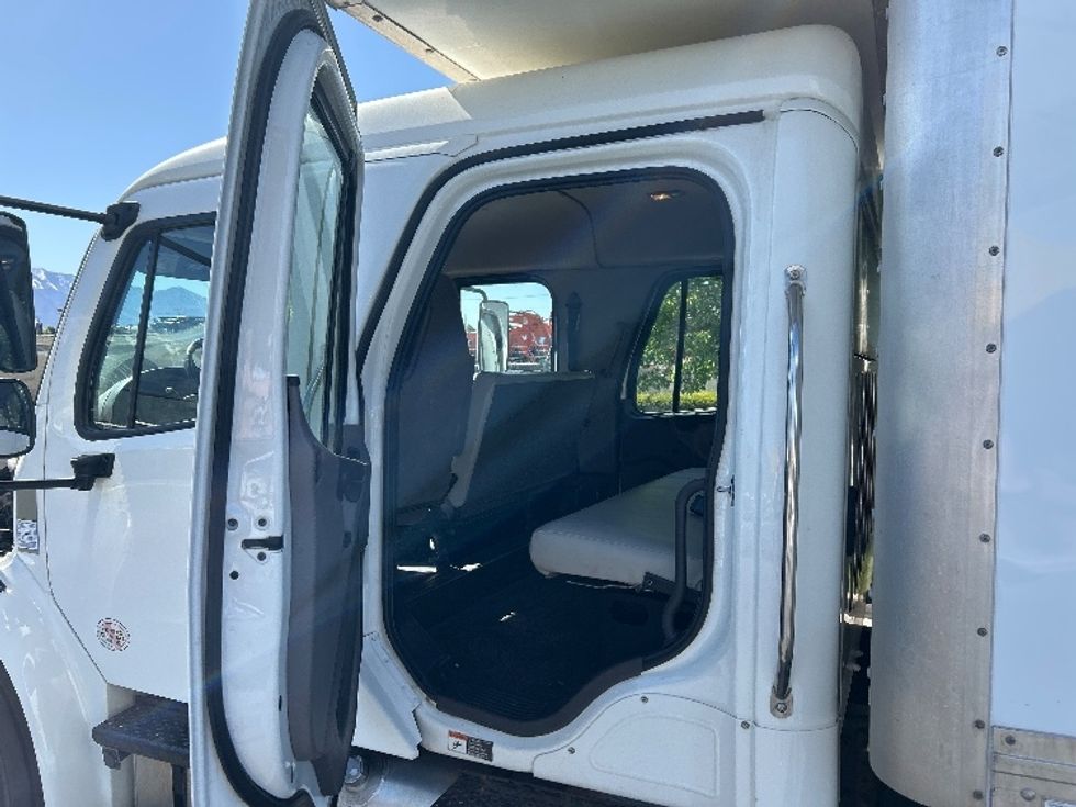 Medium Duty Box Truck-Light and Medium Duty Trucks-Freightliner-2020-M2-Ogden-UT-130,861\n\t\tmiles-$ 61,250 - Image 25