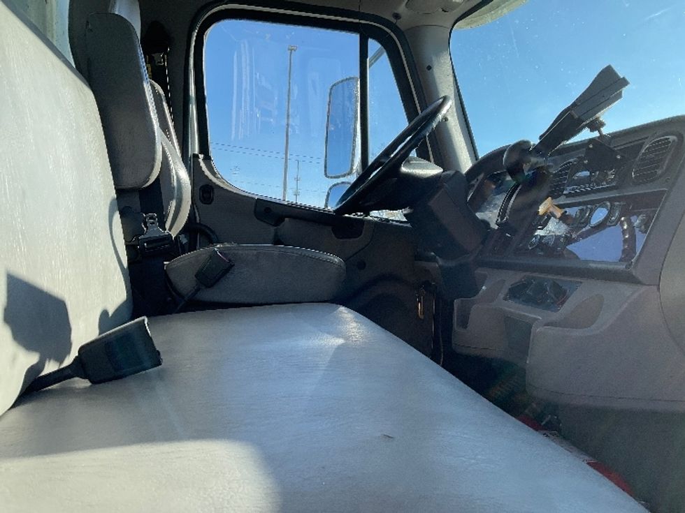 Medium Duty Box Truck-Light and Medium Duty Trucks-Freightliner-2020-M2-Oklahoma City-OK-118,959\n\t\tmiles-$ 62,750 - Image 22