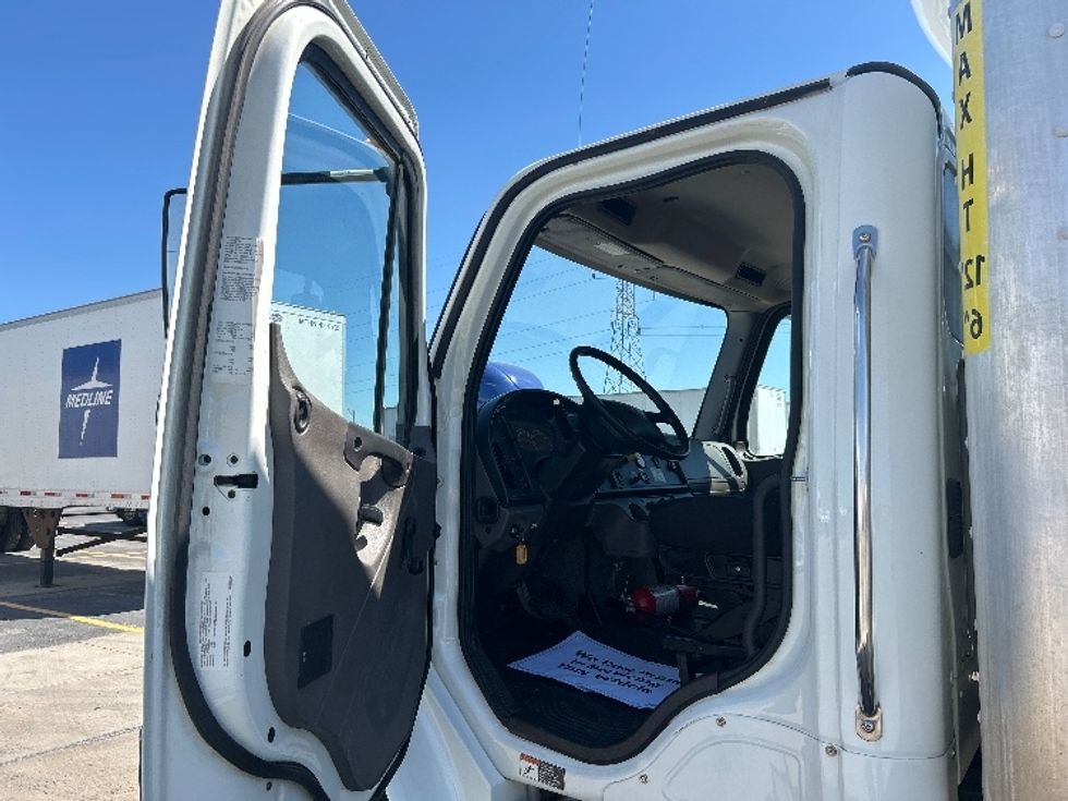Medium Duty Box Truck-Light and Medium Duty Trucks-Freightliner-2020-M2-Oklahoma City-OK-167,358\n\t\tmiles-$ 61,000 - Image 16