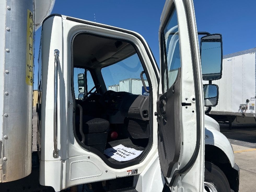 Medium Duty Box Truck-Light and Medium Duty Trucks-Freightliner-2020-M2-Oklahoma City-OK-167,358\n\t\tmiles-$ 61,000 - Image 20