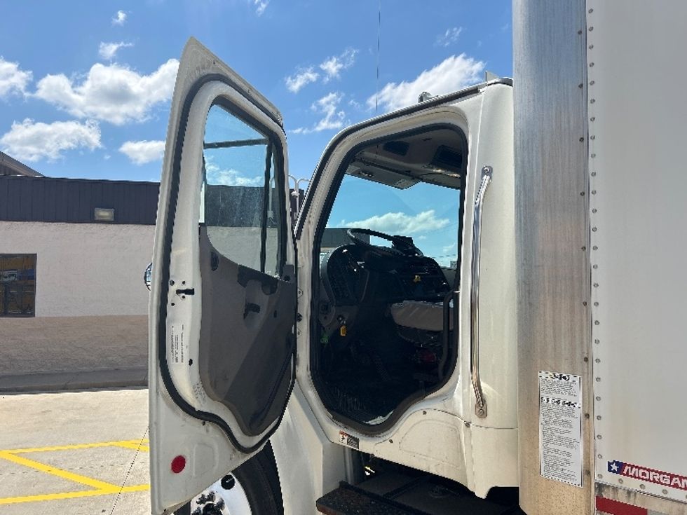 Medium Duty Box Truck-Light and Medium Duty Trucks-Freightliner-2020-M2-Oklahoma City-OK-175,670\n\t\tmiles-$ 54,250 - Image 16