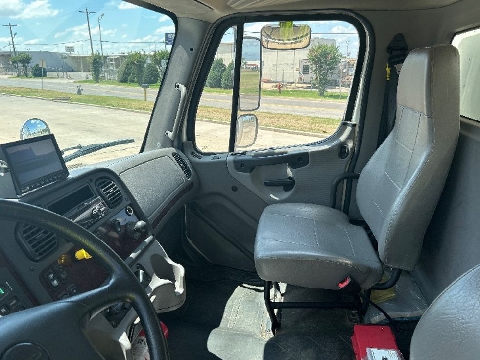 Medium Duty Box Truck-Light and Medium Duty Trucks-Freightliner-2020-M2-Oklahoma City-OK-175,670\n\t\tmiles-$ 54,250 - Image 19