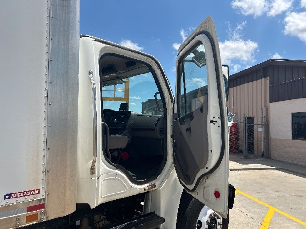 Medium Duty Box Truck-Light and Medium Duty Trucks-Freightliner-2020-M2-Oklahoma City-OK-175,670\n\t\tmiles-$ 54,250 - Image 20