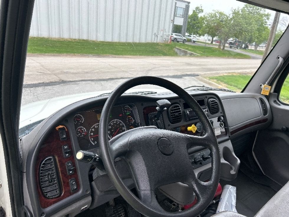 Medium Duty Box Truck-Light and Medium Duty Trucks-Freightliner-2020-M2-Omaha-NE-154,498\n\t\tmiles-$ 55,000 - Image 17