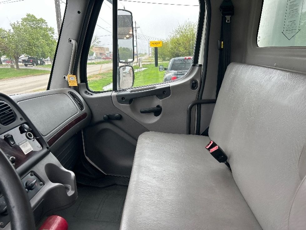 Medium Duty Box Truck-Light and Medium Duty Trucks-Freightliner-2020-M2-Omaha-NE-154,498\n\t\tmiles-$ 55,000 - Image 19