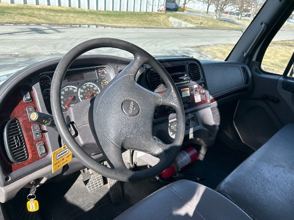 Medium Duty Box Truck-Light and Medium Duty Trucks-Freightliner-2020-M2-Omaha-NE-239,119\n\t\tmiles-$ 44,250 - Image 16