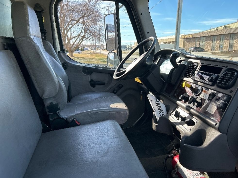 Medium Duty Box Truck-Light and Medium Duty Trucks-Freightliner-2020-M2-Omaha-NE-239,119\n\t\tmiles-$ 44,250 - Image 21