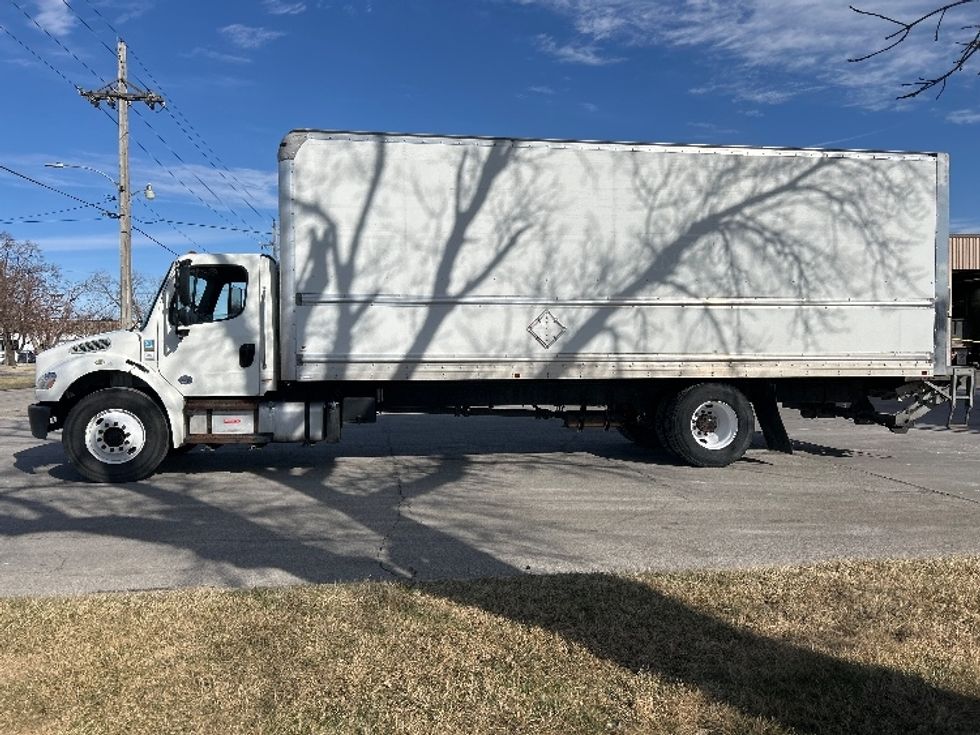 Medium Duty Box Truck-Light and Medium Duty Trucks-Freightliner-2020-M2-Omaha-NE-239,119\n\t\tmiles-$ 44,250 - Image 4