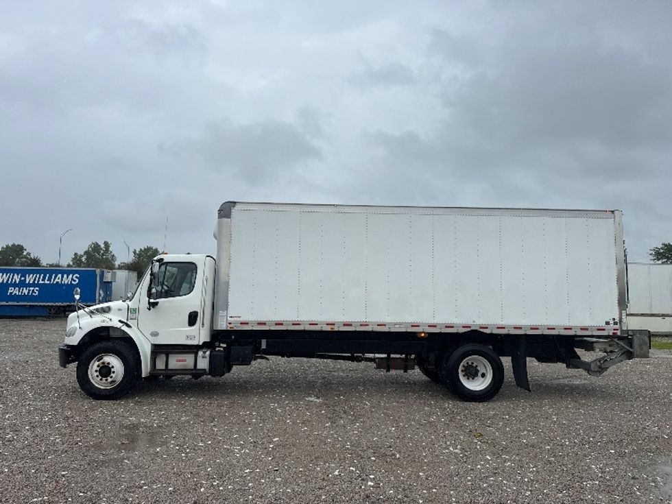 Medium Duty Box Truck-Light and Medium Duty Trucks-Freightliner-2020-M2-Omaha-NE-339,387\n\t\tmiles-$ 23,500 - Image 4