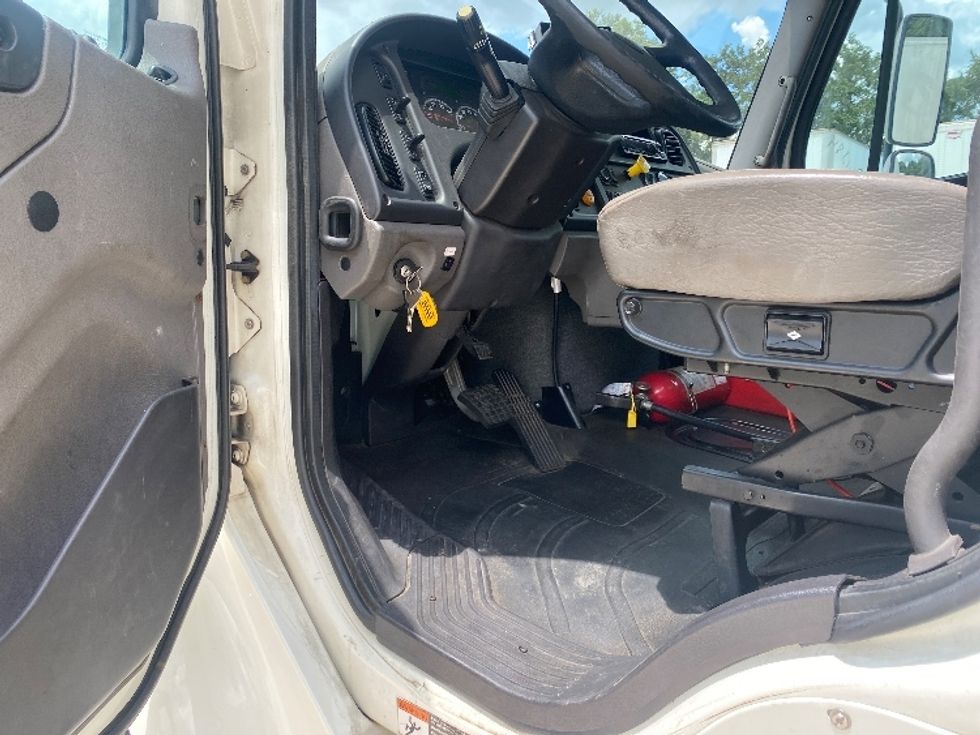Medium Duty Box Truck-Light and Medium Duty Trucks-Freightliner-2020-M2-Orlando-FL-296,823\n\t\tmiles-$ 23,000 - Image 16
