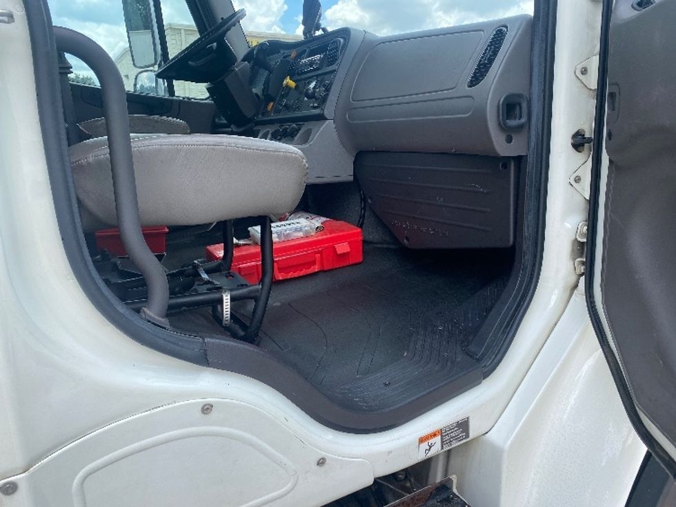 Medium Duty Box Truck-Light and Medium Duty Trucks-Freightliner-2020-M2-Orlando-FL-296,823\n\t\tmiles-$ 23,000 - Image 20