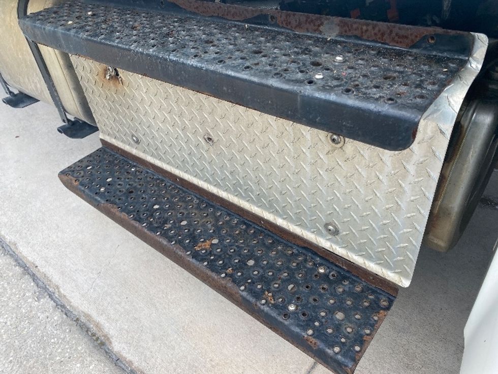 Medium Duty Box Truck-Light and Medium Duty Trucks-Freightliner-2020-M2-Orlando-FL-296,823\n\t\tmiles-$ 23,000 - Image 27