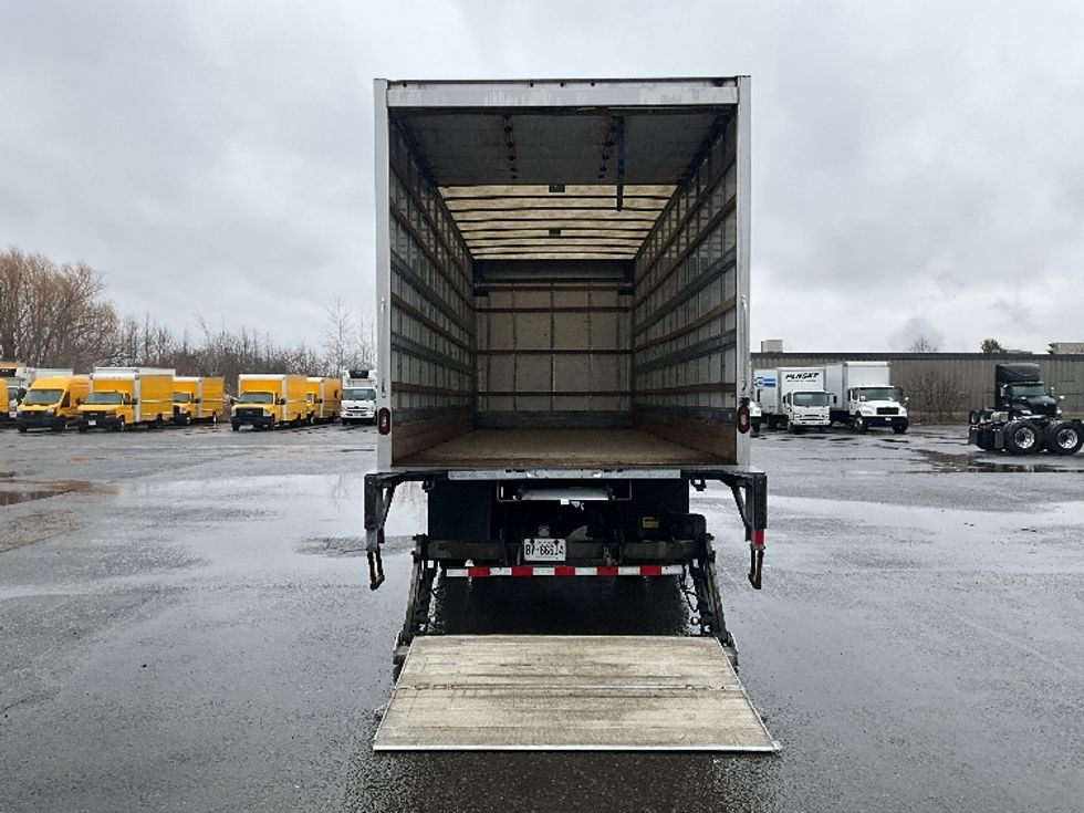 Medium Duty Box Truck-Light and Medium Duty Trucks-Freightliner-2020-M2-Ottawa-ON-211,478\n\t\tkm-$ 77,500 - Image 10