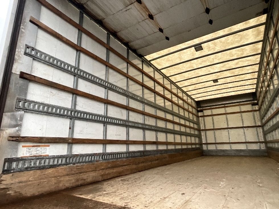 Medium Duty Box Truck-Light and Medium Duty Trucks-Freightliner-2020-M2-Ottawa-ON-211,478\n\t\tkm-$ 77,500 - Image 11