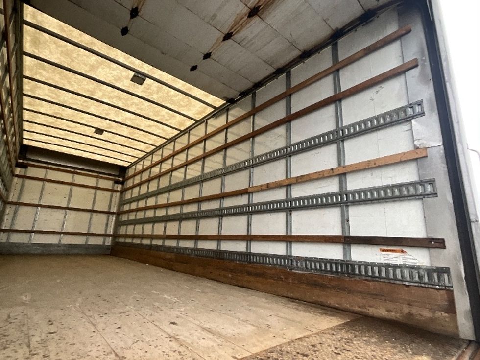 Medium Duty Box Truck-Light and Medium Duty Trucks-Freightliner-2020-M2-Ottawa-ON-211,478\n\t\tkm-$ 77,500 - Image 12