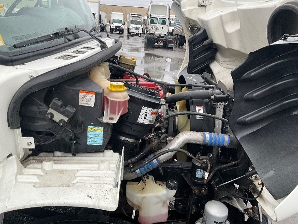 Medium Duty Box Truck-Light and Medium Duty Trucks-Freightliner-2020-M2-Ottawa-ON-211,478\n\t\tkm-$ 77,500 - Image 23