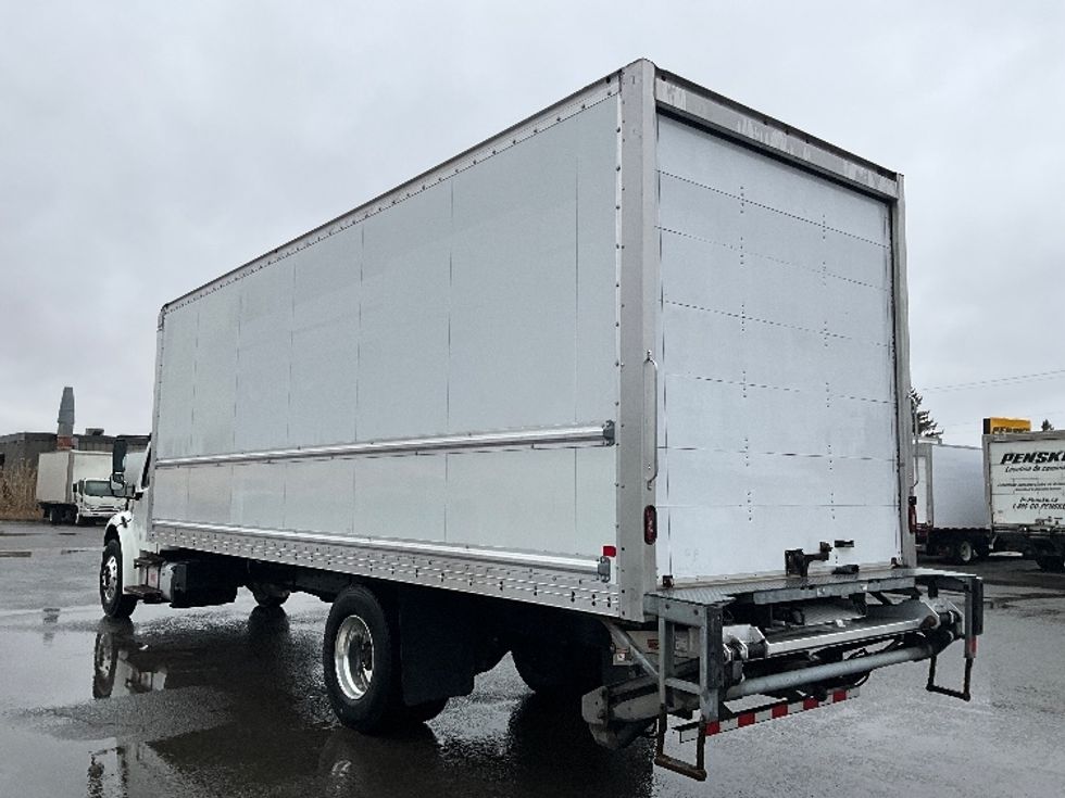 Medium Duty Box Truck-Light and Medium Duty Trucks-Freightliner-2020-M2-Ottawa-ON-211,478\n\t\tkm-$ 77,500 - Image 6