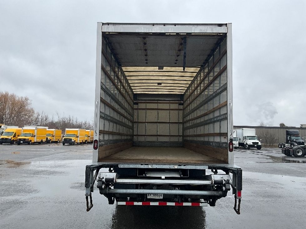 Medium Duty Box Truck-Light and Medium Duty Trucks-Freightliner-2020-M2-Ottawa-ON-211,478\n\t\tkm-$ 77,500 - Image 8